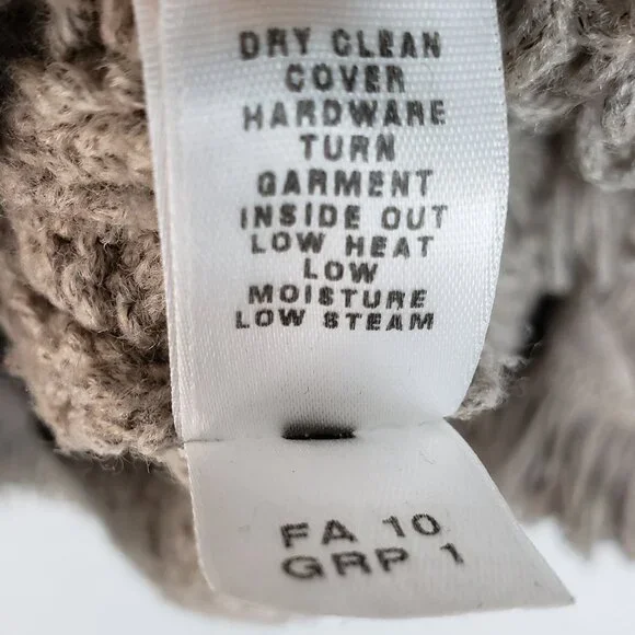 ST. JOHN Wool Blend Sweater Cardigan Fringe Soft Cable Knit Taupe Gray size M - Picture 10 of 15